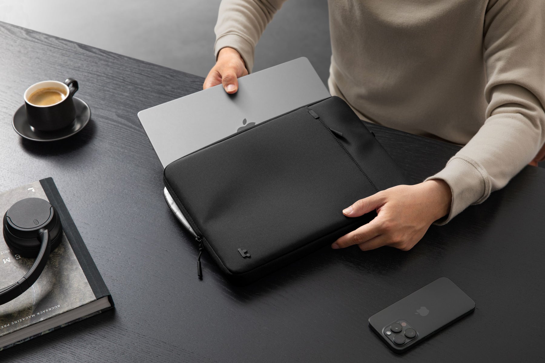 Defender-A13 Laptop Sleeve Kit 15-inch
