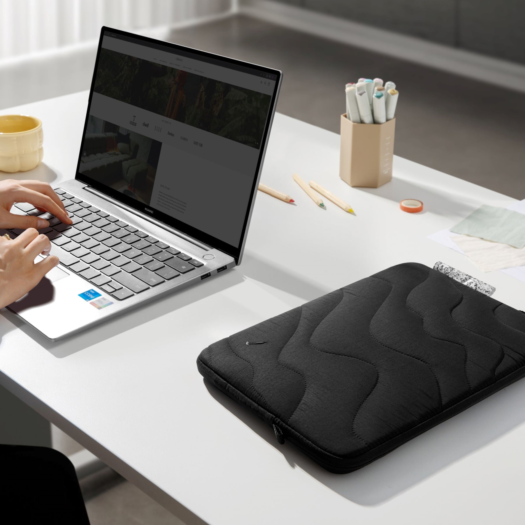 Terra-A27 Laptop Sleeve Lavascape 16-inch