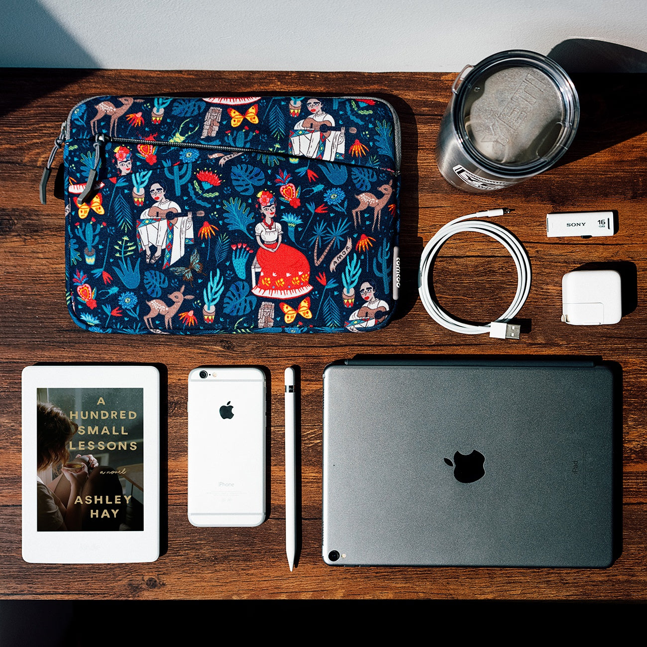 Basic-A18 Laptop Sleeve for 13.5-inch | Dazzling Blue