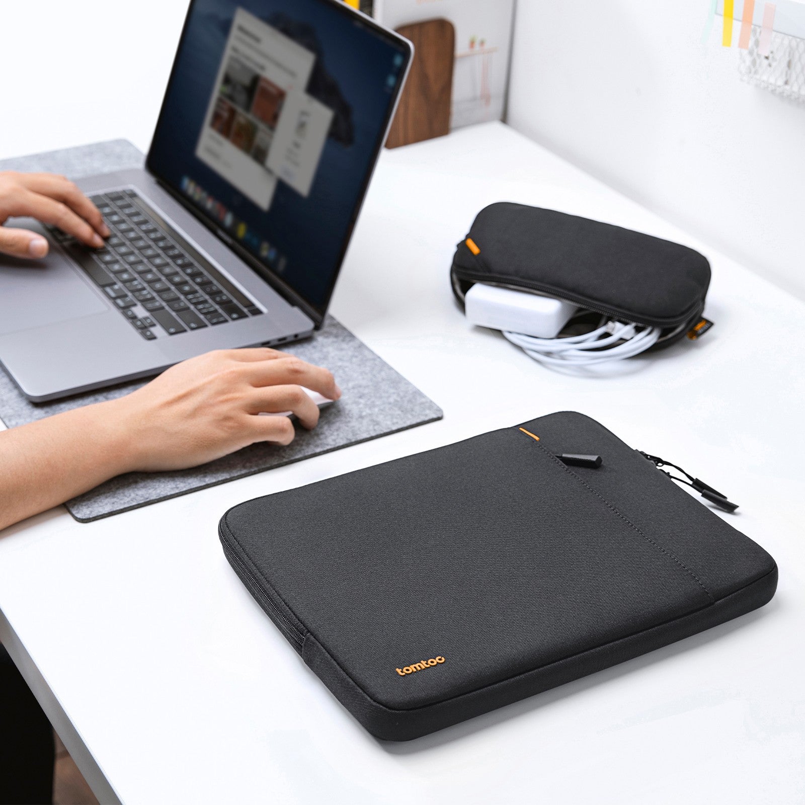 Defender-A13 Laptop Sleeve Kit 14-inch