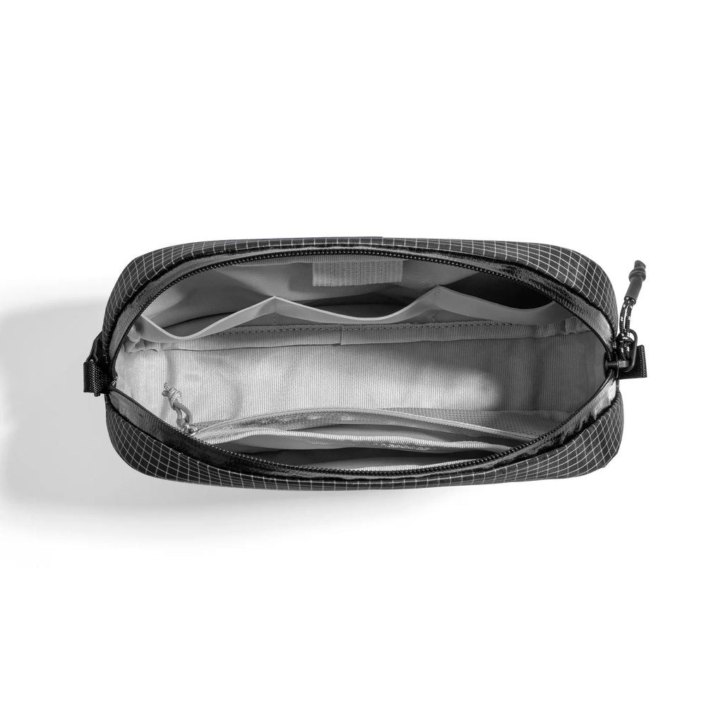 Light-T12 Advanced Tech Organizer Black