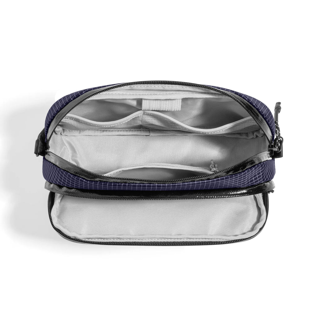 Light-T12 Electronic Accessory Pouch 1.8L