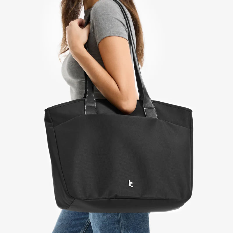 Versatile-T23  Laptop Tote Bag - 15.6 inch / 18L - Black