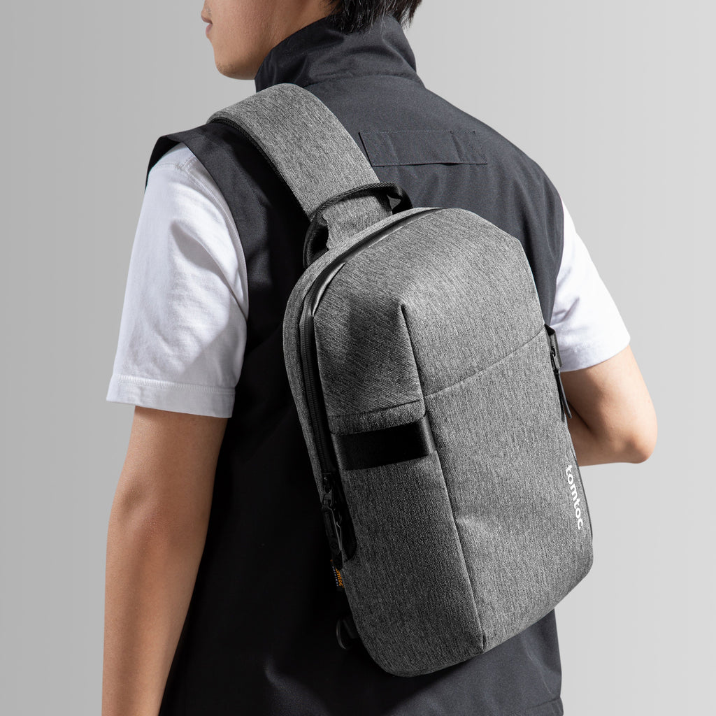 Navigator-T24 Sling Bag M 14-inch