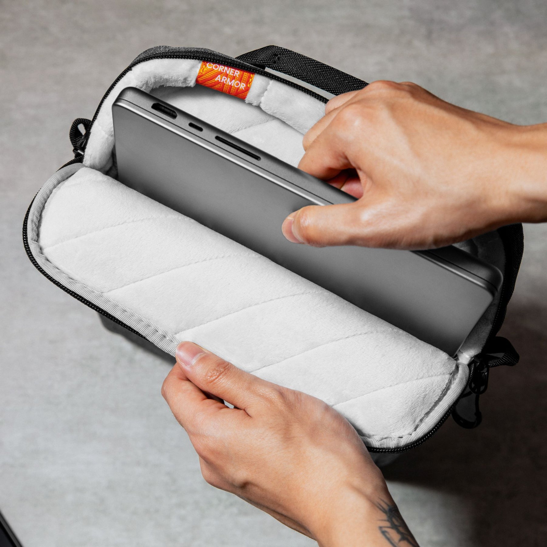 DefenderACE-H13 Laptop Shoulder Bag Gray 13-inch