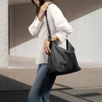 Versatile-T28 Laptop Tote Bag Black 16 Inch/18L with sleeve