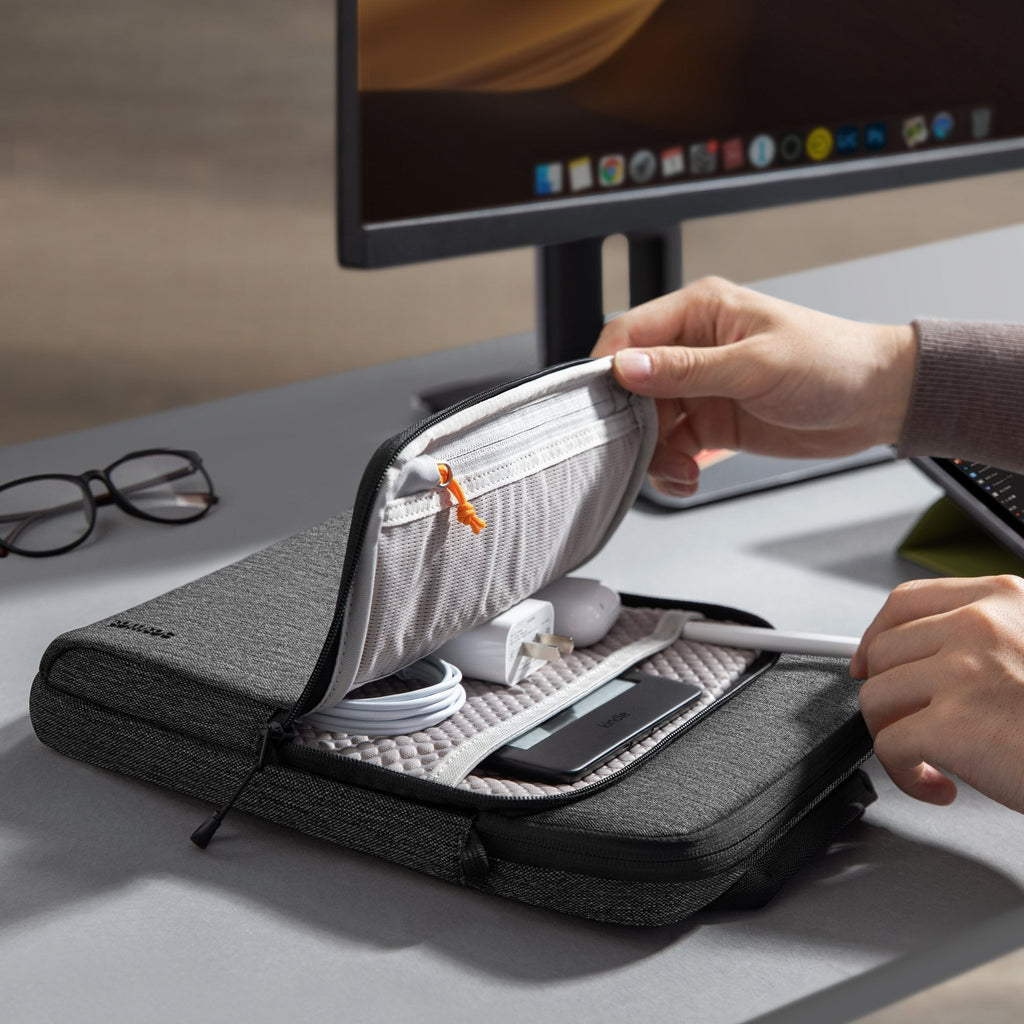 DefenderACE-H13 (B03) Tablet Shoulder Bag for 11-inch iPad/Pro | Gray
