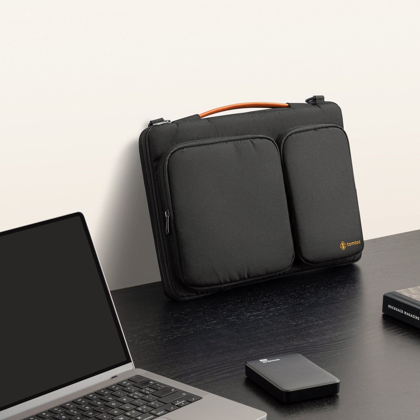 Defender-A42 Laptop Shoulder Bag 15.6-inch – tomtoc South Africa