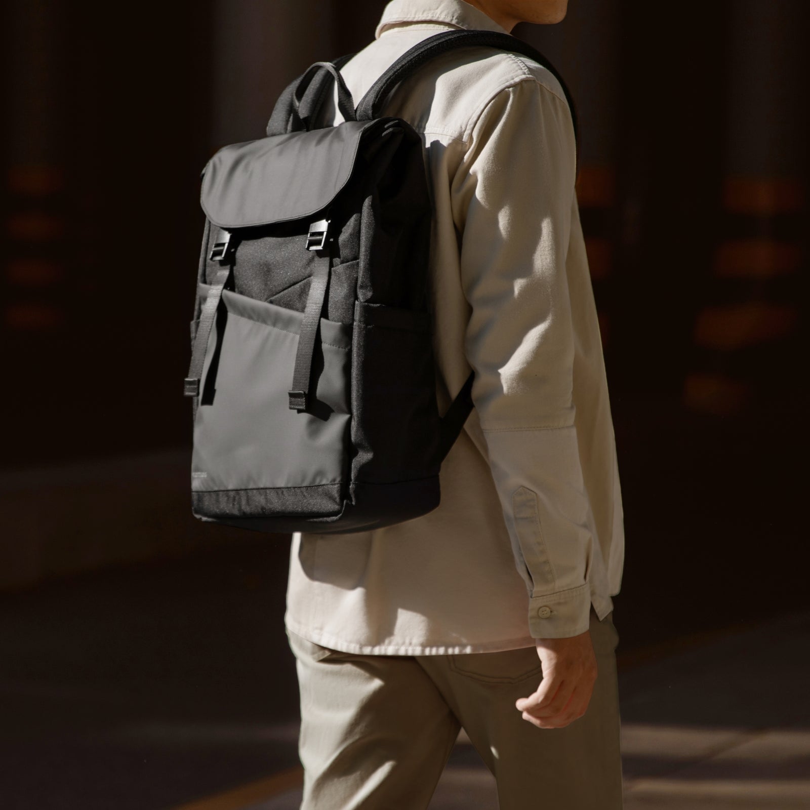 Slash-T64 Flip Laptop Backpack 18L [Up to 16-inch]